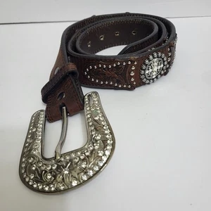 Cintura western Ariat marrone pelle strass misura 36 fibbia argento borchiata - Foto 1 di 12