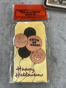 Vintage Papierkunst: TRICK or TREAT BAGS - Happy Halloween 20 Beutel Pack (VERSIEGELT) - Bild 1 von 4