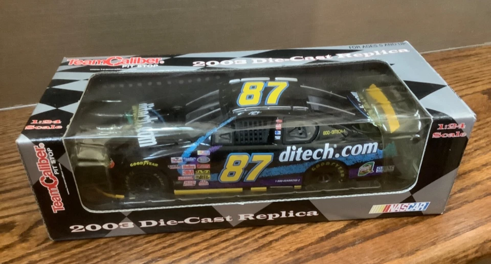 Team Caliber Pit Stop 2003 NASCAR #87 Kyle Busch-Ditech.com Chevy 1:24 Die Cast Foto 1 de 4