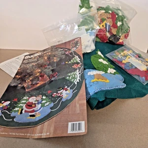 BUCILLA Felt Applique kit 43 in. SKATERS Waltz Round Tree Skirt 83420 READ - Picture 1 of 8