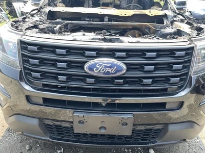 Ford Explorer 2016-2017 parrilla superior con emblema fusión menor negro PC: G1 83 K 54632 Foto 1 de 4