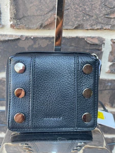 NUEVO CON ETIQUETAS $215 Cartera Hammitt 5 North Negra Cuero Gunmetal Compacta con Cremallera Alrededor - Imagen 1 de 4