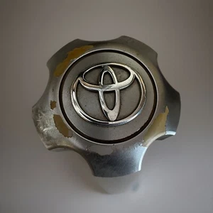 2001-2007 Toyota Highlander Wheel Center Cap 42603-48020 OEM Gunmetal Gray - Picture 1 of 4