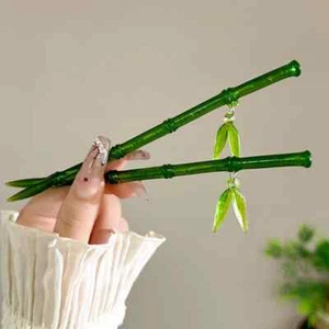 Horquilla de bambú pequeña simple con pasador verde estilo chino para mujer - Imagen 1 de 9