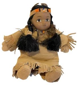Muñeca indígena nativa americana de plástico y tela con peso con bebé de 8 pulgadas de alto - Imagen 1 de 6