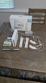 Nintendo Wii Console (Tested And Working) With Original Box And Accessories