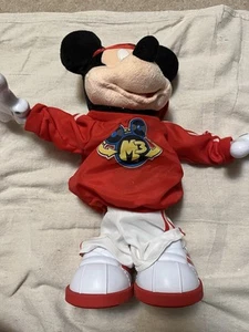 Mickey Mouse Disney Fisher Price M3 Master Moves Hip Hop Break Dancing Muñeca Juguete - Imagen 1 de 3