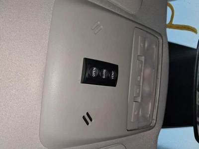 Consola techo delantero con techo corredizo compatible con 15-20 TRAX 436413 Foto 1 de 4