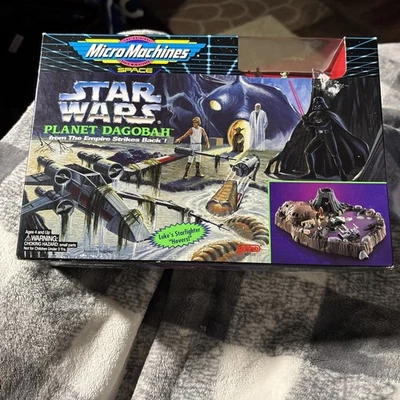 MICRO MACHINES 1994 Star Wars Planet Dagobah Play Set W/Yoda, Luke,DARTH R2-D2, - Image 1 of 4