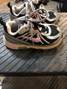 nike t-run 3 girls toddler sneakers size 7.5C - Picture 1 of 7