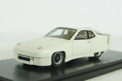 Porsche 924 World Record Car, ATC90072, AutoCult 1:43 Foto 1 de 4