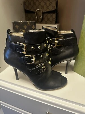 Michael Kors Bryn Open-Toe Studded Ankle Bootie Black Leather Gold Stud Size 9 - Imagem 1 de 4