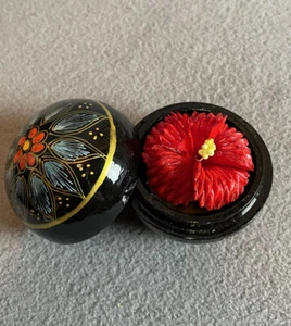  Hibisco rojo - Jabón de exhibición tallado a mano 2" Regalo de vacaciones perfecto, 100% hecho a mano 🙂 - Imagen 1 de 11