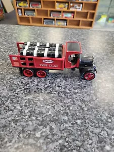 Camión de estaca Kenworth 1925 banco de metal fundido a presión hardware de valor verdadero #13 ERTL 1994 - Imagen 1 de 5