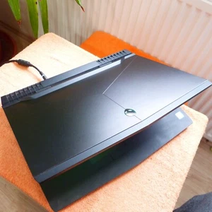 Alienware 17 R5 HIGH END 17 Zoll 120Hz QHD l 32GB RAM NEU Gaming GTX 8GB GPU - Bild 1 von 15