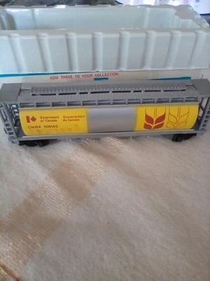 New! Model Power- 4 Bay Hopper-- Canada - Image 1 of 4