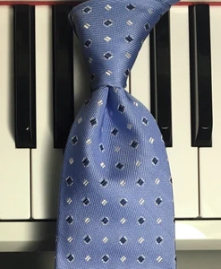JOS. A. BANK - SIGNATURE / Smart Clear Blue Silk "Power Tie" w/Diamonds & Dashes - Picture 1 of 9
