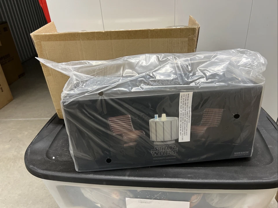 Sideshow Collectibles Star Wars Mos Eisley Cantina 1 6th Scale Environment