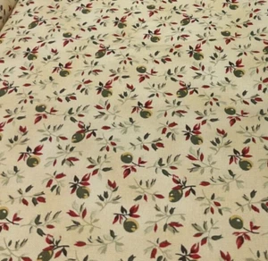 MAYWOOD STUDIO - CHRISTMAS PAST #7982-BUDS & LEAVES- BY THE YARD - Picture 1 of 3