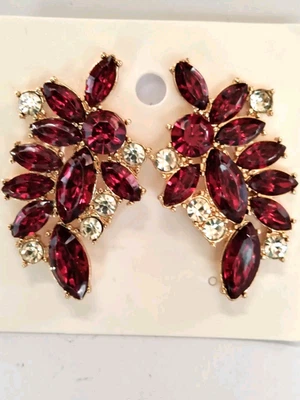 Ohrclips rot weiß  funkelnde Ziersteine wunderschön kein Ohrloch nötig ca  4,5cm - Bild 1 von 3