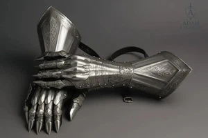 Nazgul-Inspired Etched Gauntlet Gloves | Medieval Cosplay Armor | Gothic Fantasy - Picture 1 of 4
