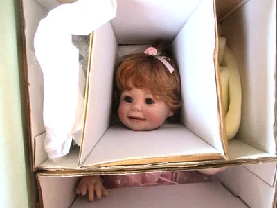 2007 MARIE OSMOND "PLAYFUL IN PINK" PORCELAIN DOLL MIB - Image 1 of 4