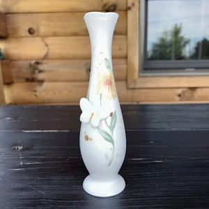 Vintage Lenox BUTTERFLY MEADOW 8 1/2" Bud VASE Louise Le Luyer - Picture 1 of 5