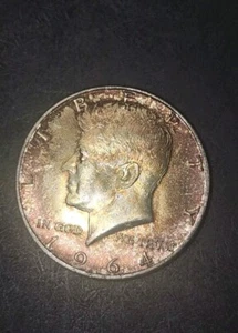 1964 D Kennedy Half Dollar ~ Silber Half Dollar schöne Tönung beidseitig - Bild 1 von 2