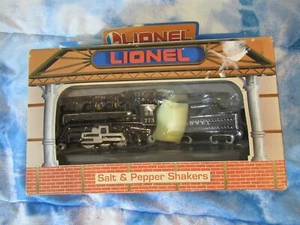 LIONEL Salt & Pepper Shakers Enesco 773 Train “America’s Favorites” NEW w/ COA - Picture 1 of 10