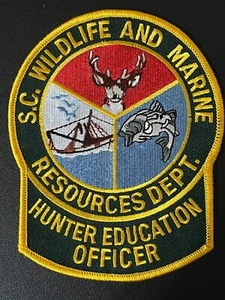 S. C. WILDLIFE & MARINE RES. DEPT HUNTER ED OFICIAL PARCHE SPC4 REPO / OBSOLETO - Imagen 1 de 3