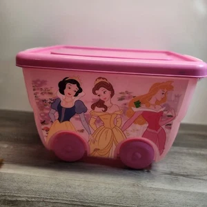 15.5"x11"x12" Plastic Rolling Tote Themed Disney Princess - Picture 1 of 10