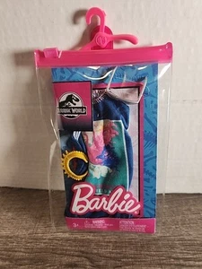 Mattel Jurassic World Barbie Confezione Abbigliamento Moda - NUOVO - Foto 1 di 4