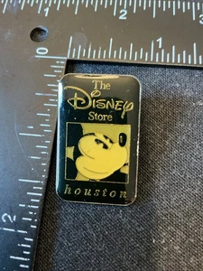 Disney Mickey Mouse Black And White Portrait The Disney Store Houston pin - Picture 1 of 6