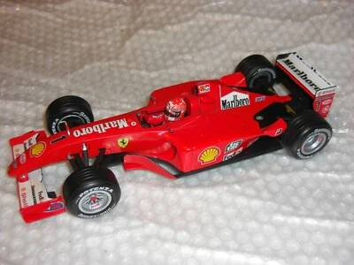 FERRARI f2001, 2001 n.1, Michael Schumacher, 1:18, Hot Wheels raro con pilota - Immagine 1 di 4