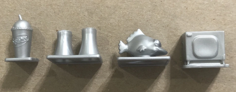 DVD Scene it? Simpsons Edition 2009 Replacement Part - 4 Mover Tokens NEW - Image 1 of 1