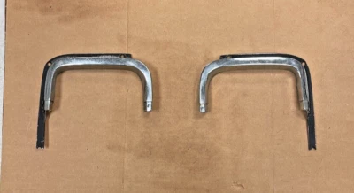 1968 年克莱斯勒 300 后四分之一面板尾灯装饰成型 (RH/LH) — 第 1/4 张图片