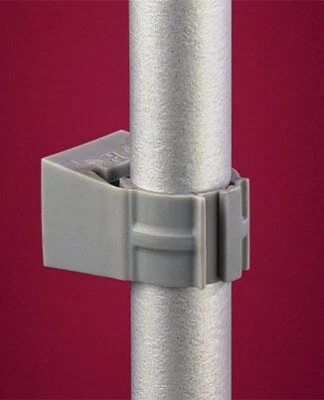 Arlington NM2030, 1-1/4", plástico UV, 1 pieza, suspensión de tubería de conducto rígido, 1 pieza Foto 1 de 2