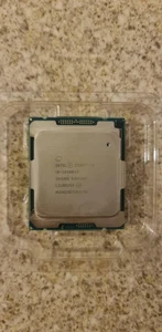 Procesor Intel Core i9-10980XE Extreme Edition, 3 GHz, 18-rdzeniowy - Zdjęcie 1 z 2