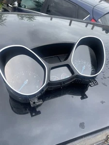 RELOJES VELOCÍMETRO FORD FOCUS MK3 1.0 GASOLINA MANUAL BM5T-10849-BBE 2012-2017 - Imagen 1 de 5