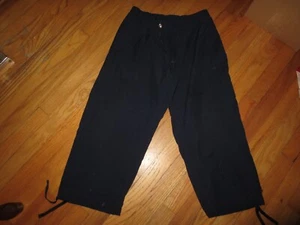 Women Danskin Now Navy Part Elastic Waist Capri Size M 8-10 Beach Spots on 1 Leg - Picture 1 of 4