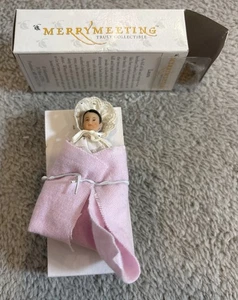 Merry Meeting Truly Miniatur Puppe Laura Clark Familie Victorian Baby Maßstab 1:12 - Bild 1 von 11