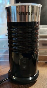 Nuevo Espumador Independiente Keurig Leche No Láctea Eléctrico Caliente Frío Espumado, 6 Oz - Imagen 1 de 5