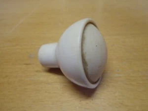 SINGLE CREAM BAKELITE 4.5 cm DIAM DOOR KNOB #179 - Picture 1 of 4