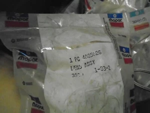 FURGONETA MOPAR 4085026 DT 78-83, MARCADOR DELANTERO WGN LITE NOS - Imagen 1 de 3