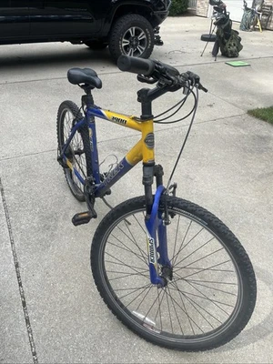 49 1/2 Cm Trek 3900 Alpha Custom Aluminum 19 1/2 Inch Tires ￼ - Image 1 of 4