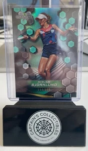 2024 Topps Graphite Tennis Mirjam Bjorklund Aqua Refractor 114/199 #133 - Bild 1 von 2