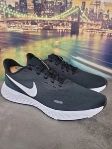 Size 8 - Nike Revolution 5 Black/White #0017 - Picture 1 of 8