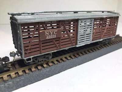 MDC/Varney HO 40’ New York Central RR Stock Car Sprung Trucks Original Couplers - Image 1 of 4