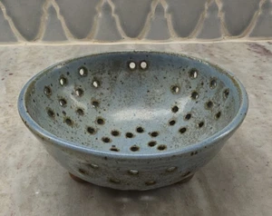 Pottery Berry Colander Small Footed Robin's Egg Blue with Speckles Made in NC - Picture 1 of 16