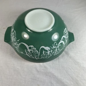 PYREX 10 in. JADE GREEN PROMO FRUIT SALAD BABY FETUS 444 CINDERELLA MIXING BOWL - Imagen 1 de 10
